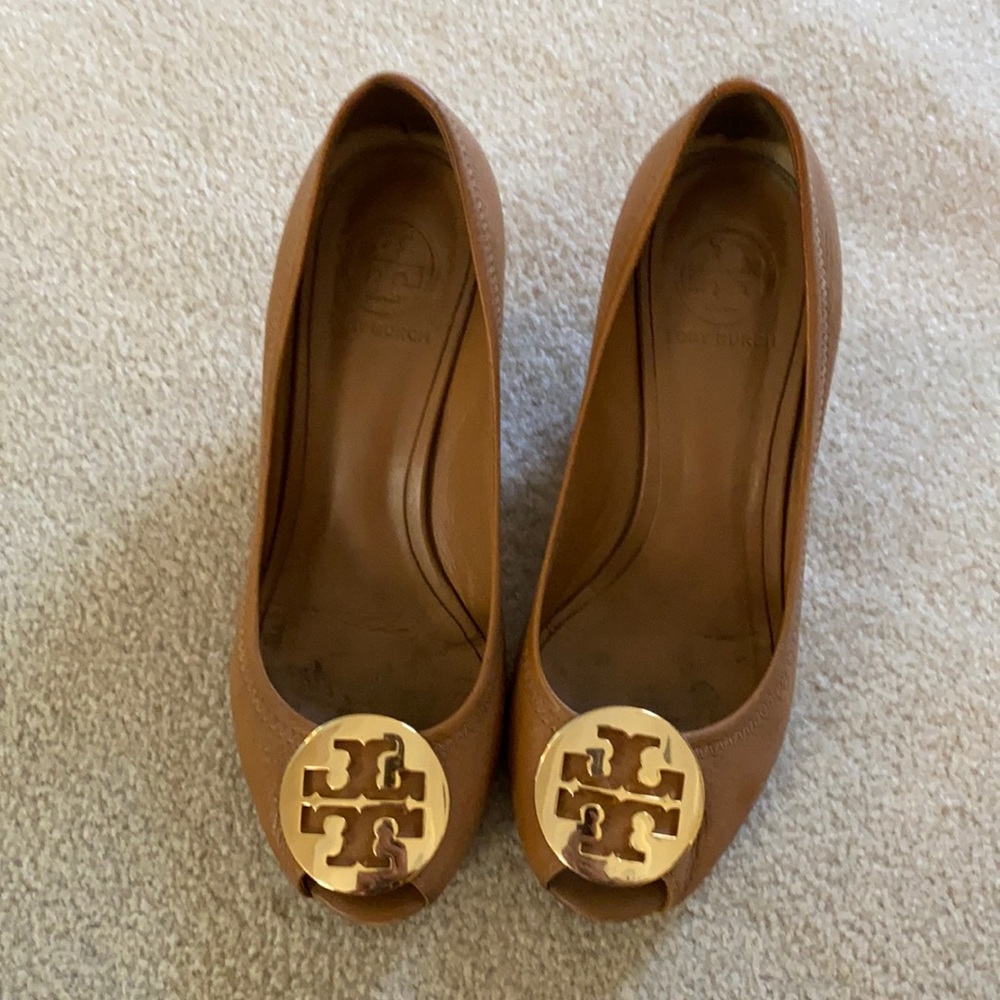Tan leather Tory Burch wedges